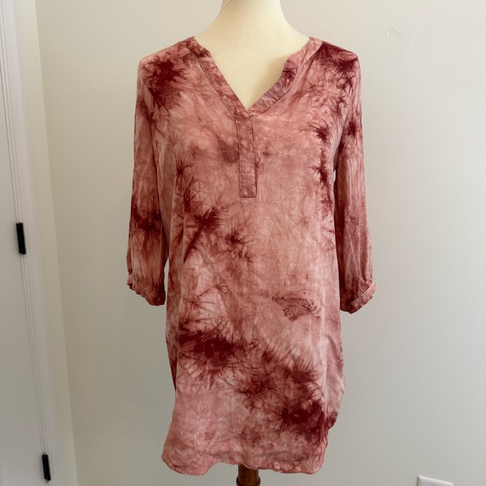 Tie-Dye V-Neck Tunic‎ Top
